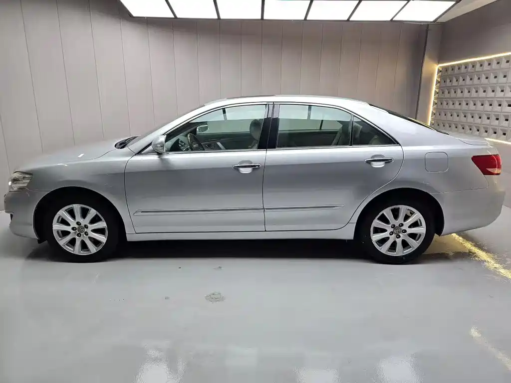 Toyota Camry 2008 — фото 2