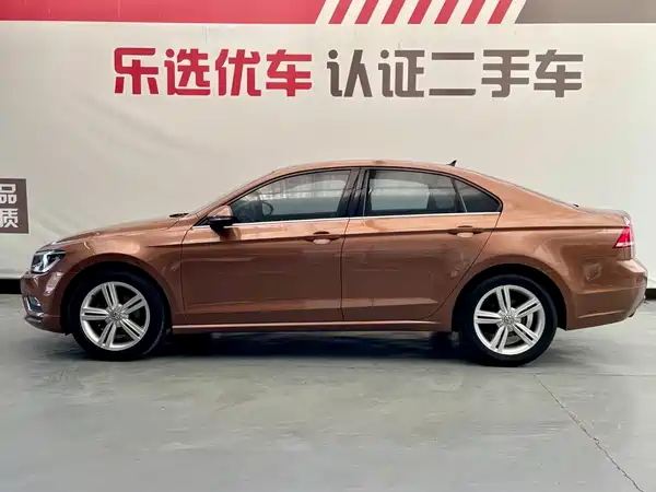 Volkswagen Lamando 2015