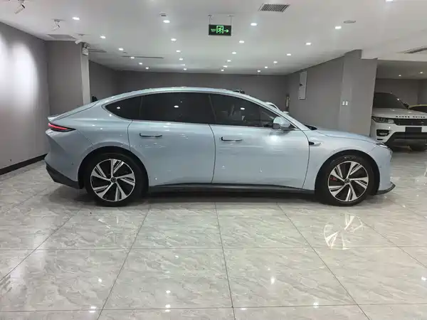 NIO ET5 2023