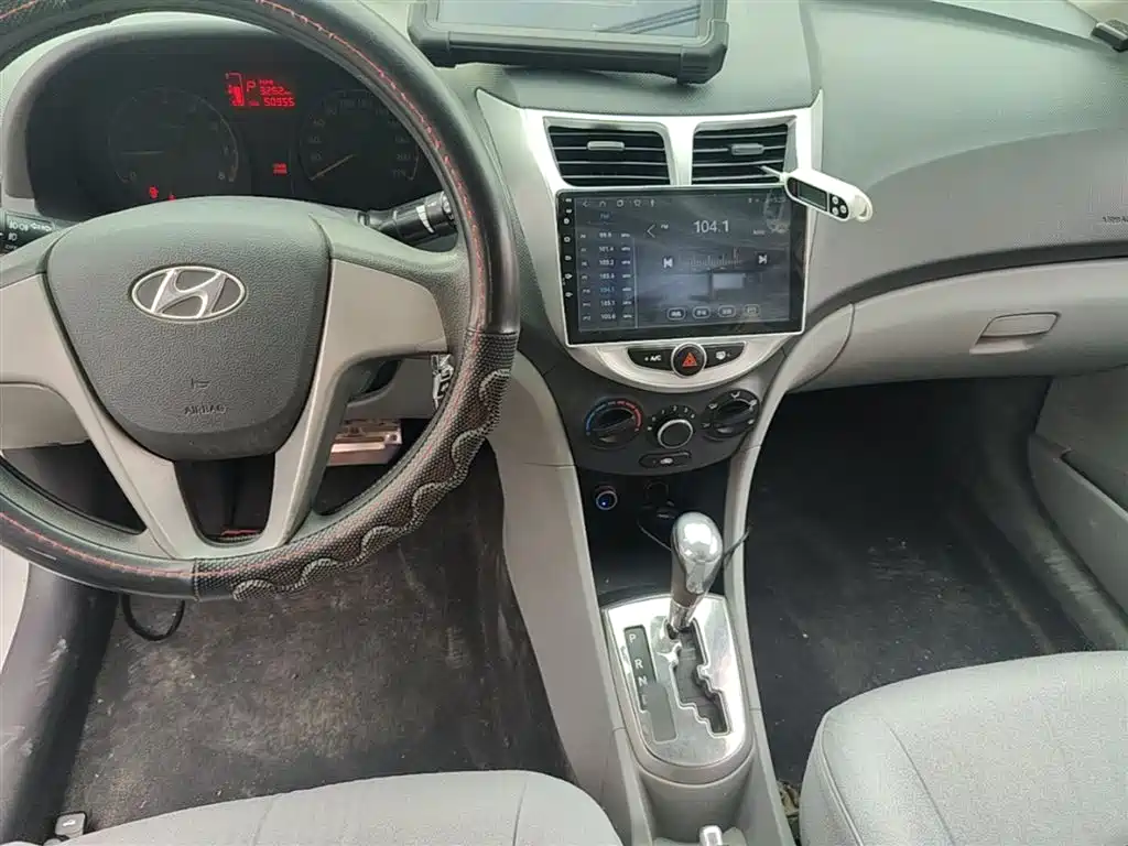 Hyundai Verna 2018 — фото 10