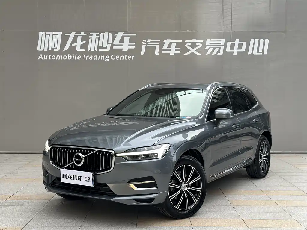 Volvo XC60 2021 — фото 1