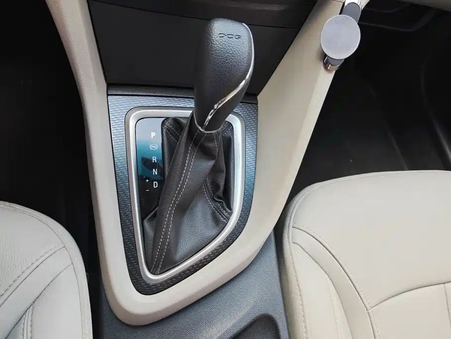 Buick Excelle GT 2020 — фото 16