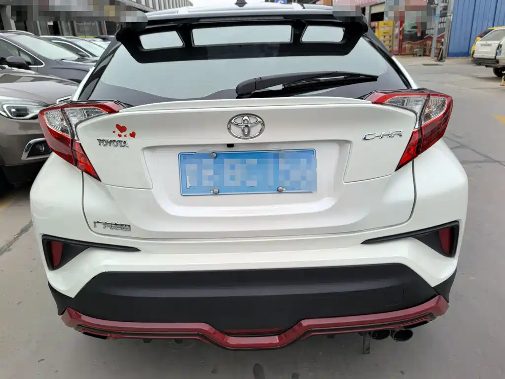Toyota C-HR 2020 — фото 5