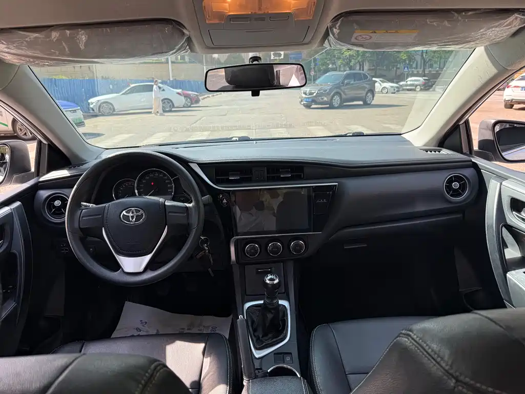 Toyota Corolla 2017 — фото 10