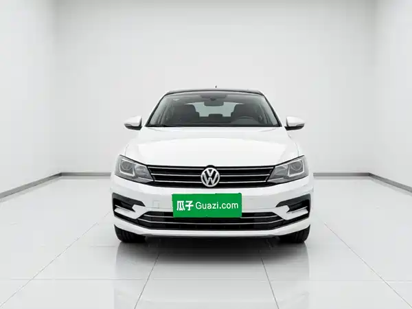 Volkswagen Sagitar 2019