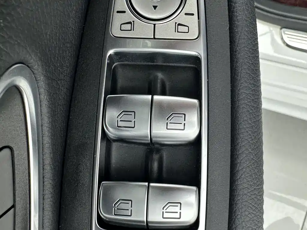Mercedes-Benz C-Class 2020 — фото 10
