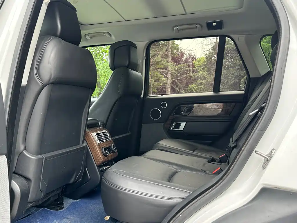Land Rover Range Rover 2018 — фото 11