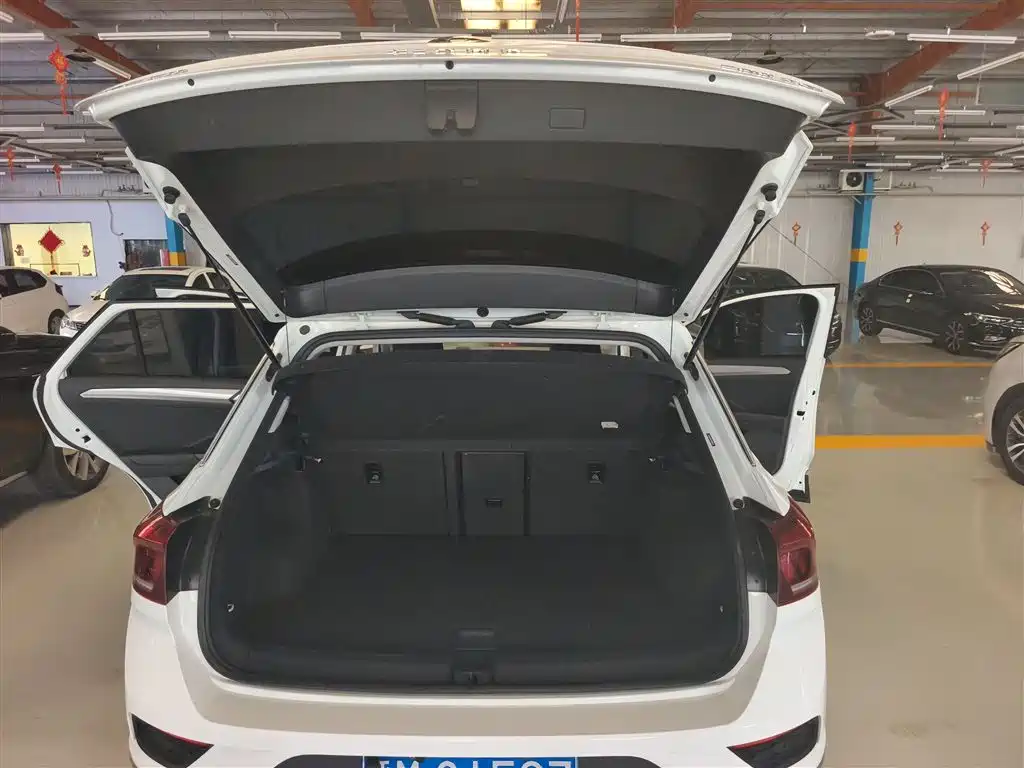 Volkswagen T-Roc 2021 — фото 14