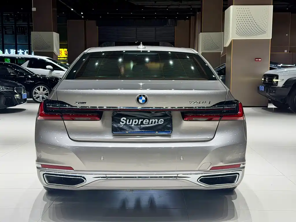 BMW 7 Series 2020 — фото 9