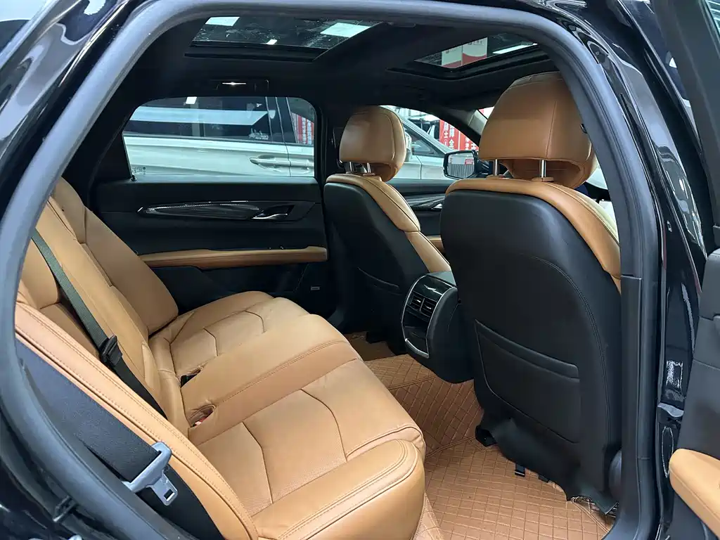 Cadillac CT6 2022 — фото 10