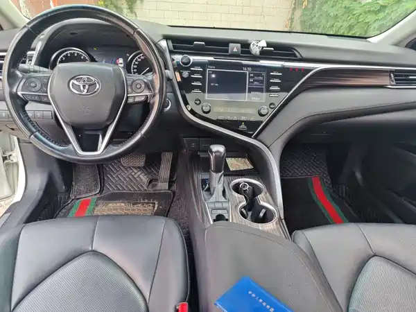 Toyota Camry 2019