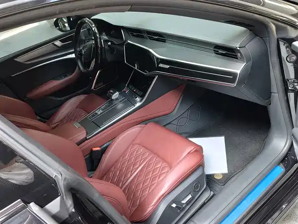 Audi A7L 2024