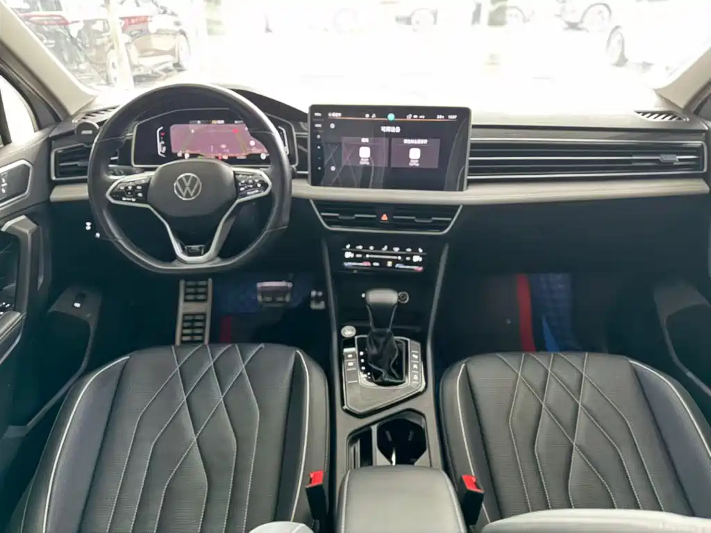 Volkswagen Tiguan L 2023 — фото 8