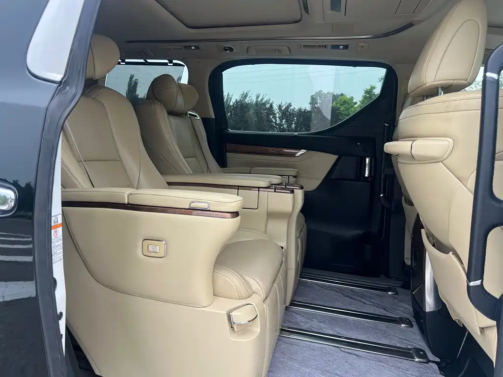 Toyota Alphard 2017