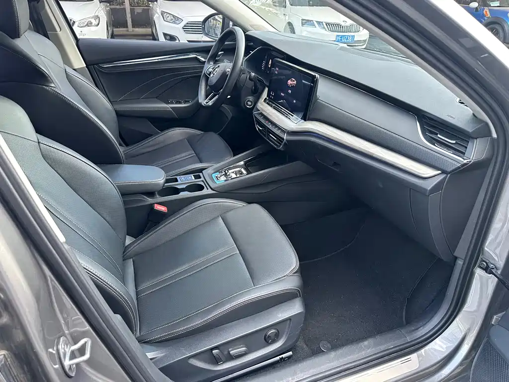 Skoda Octavia 2021 — фото 12