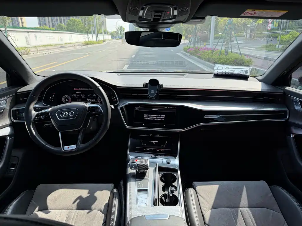 Audi A6L 2023 — фото 5