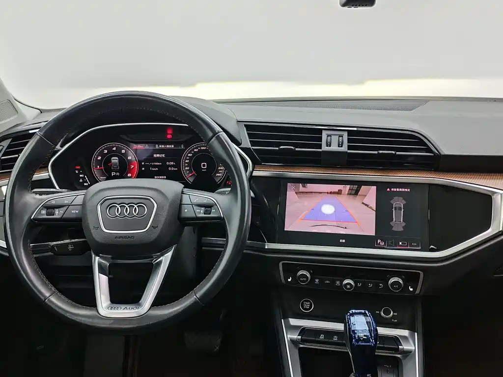 Audi Q3 2022 — фото 11
