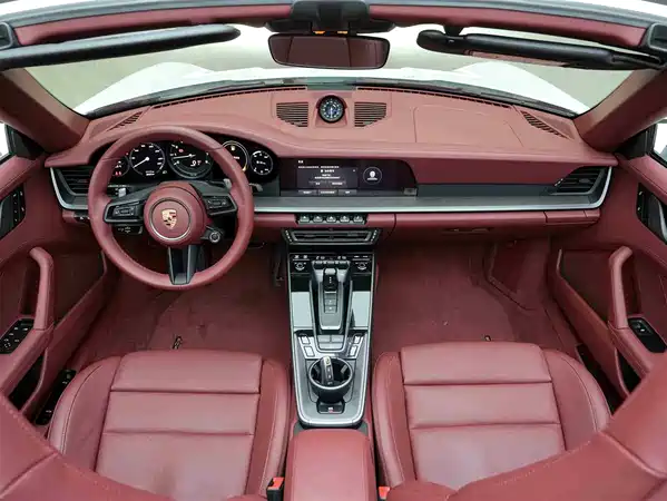 Porsche 911 2023