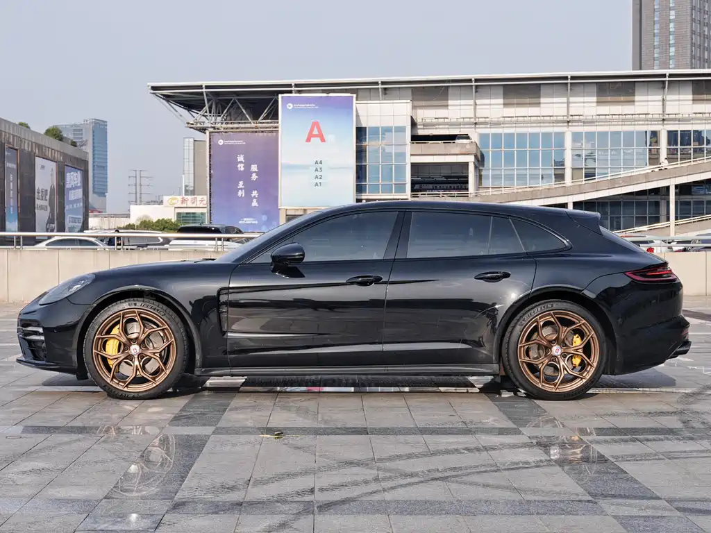 Porsche Panamera 2018 — фото 6