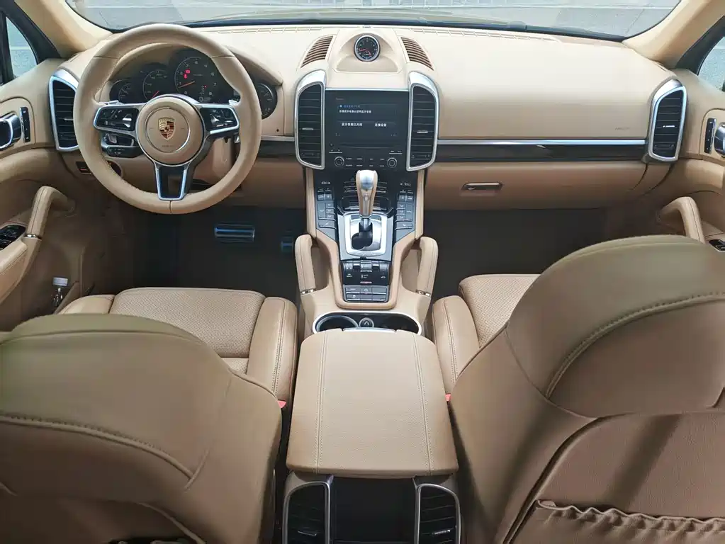 Porsche Cayenne 2016 — фото 17