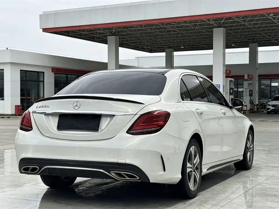 Mercedes-Benz C-Class 2020