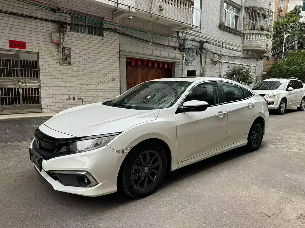 Honda Civic 2019 — фото 1
