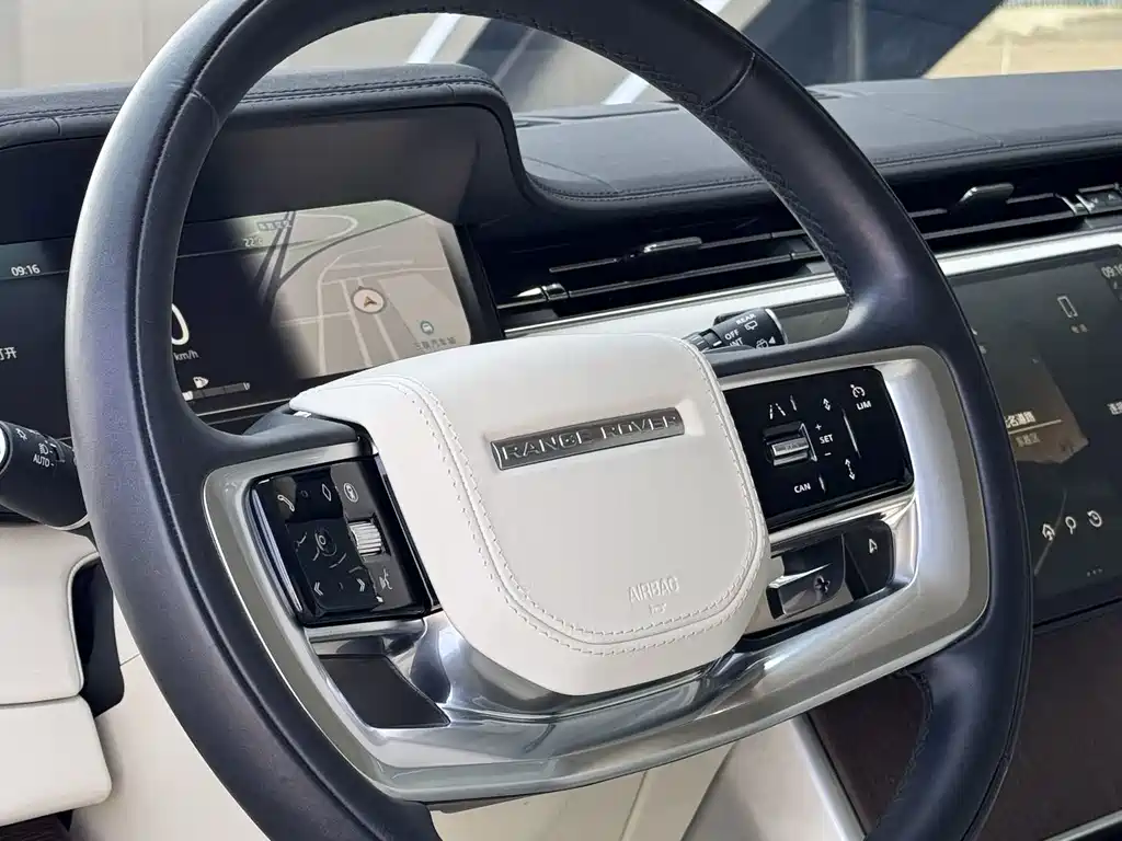 Land Rover Range Rover 2024 — фото 13