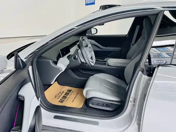 NIO ET5T 2024