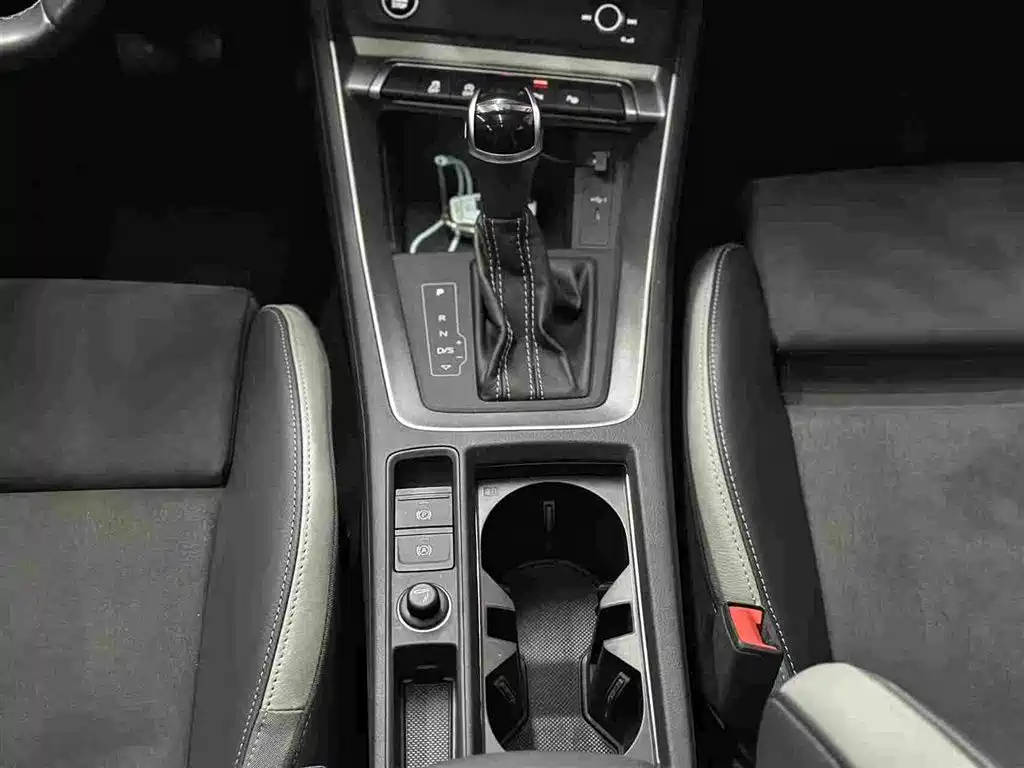 Audi Q3 2023 — фото 15