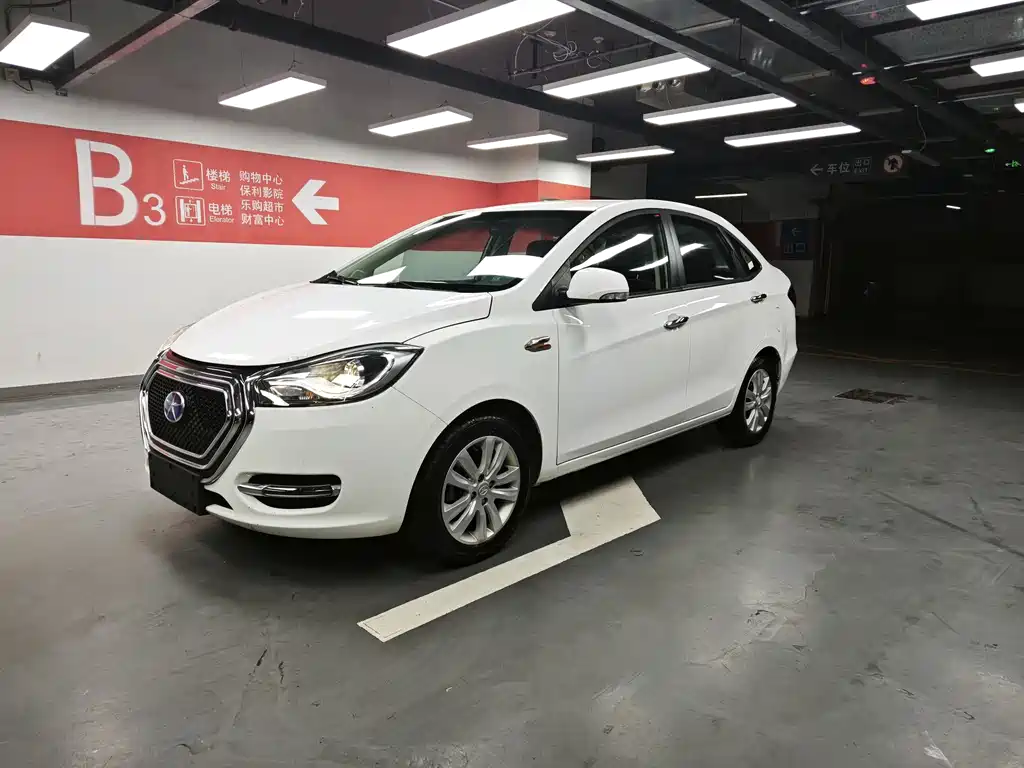 JAC iEV 2016