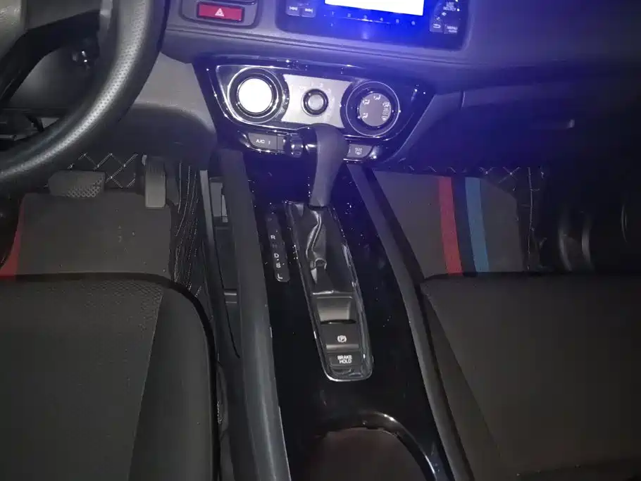 Honda Vezel 2016 — фото 16