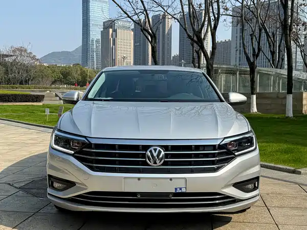 Volkswagen Sagitar 2021