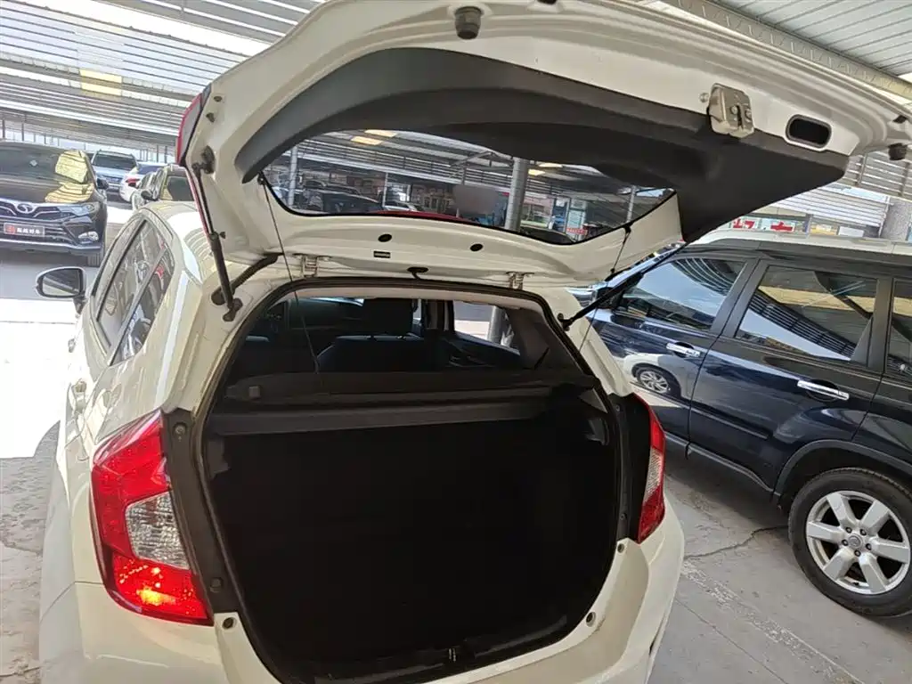 Honda Fit 2016 — фото 19