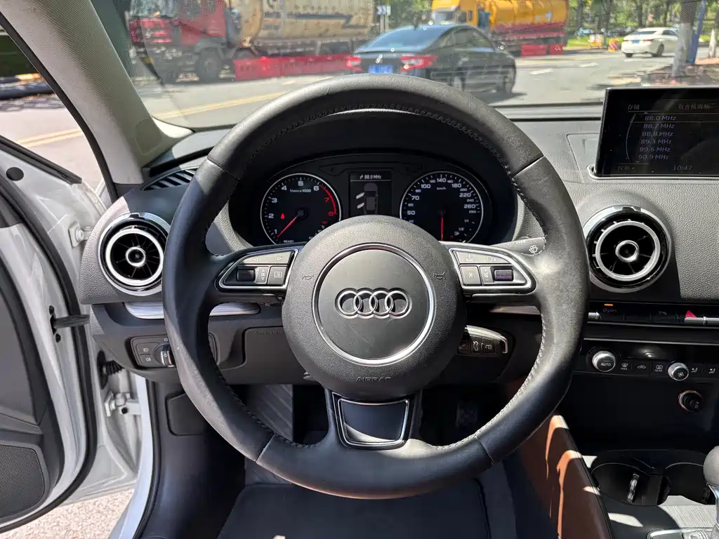 Audi A3 2015 — фото 19