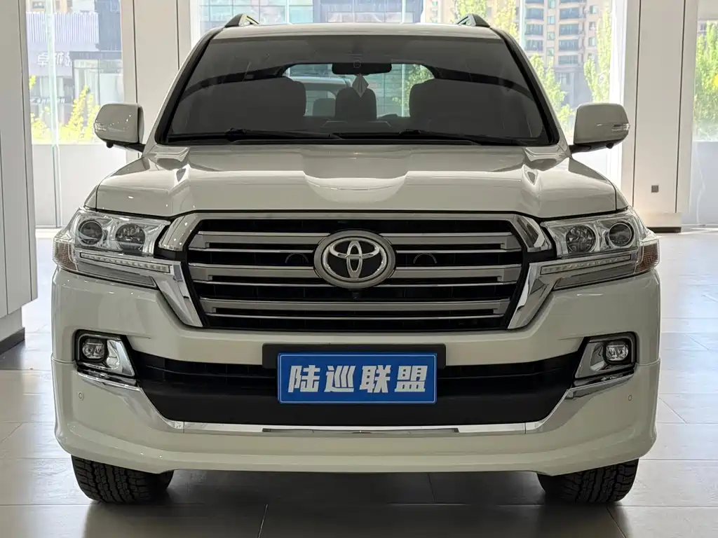 Toyota Land Cruiser 2018 — фото 3