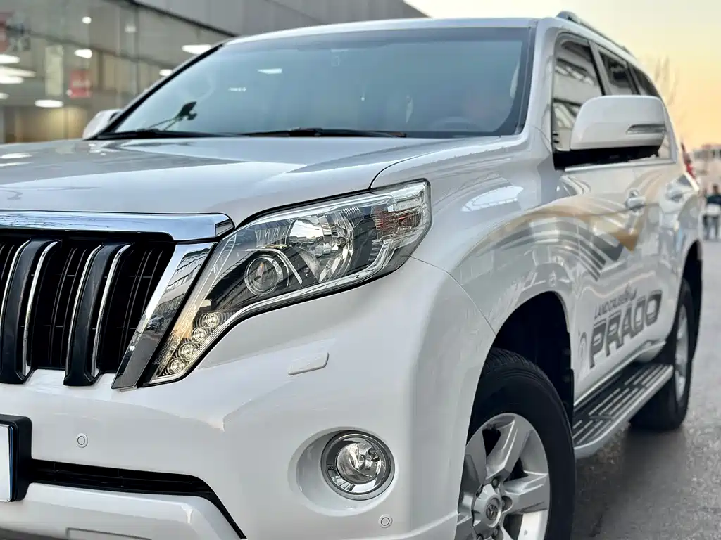 Toyota Prado 2015 — фото 3