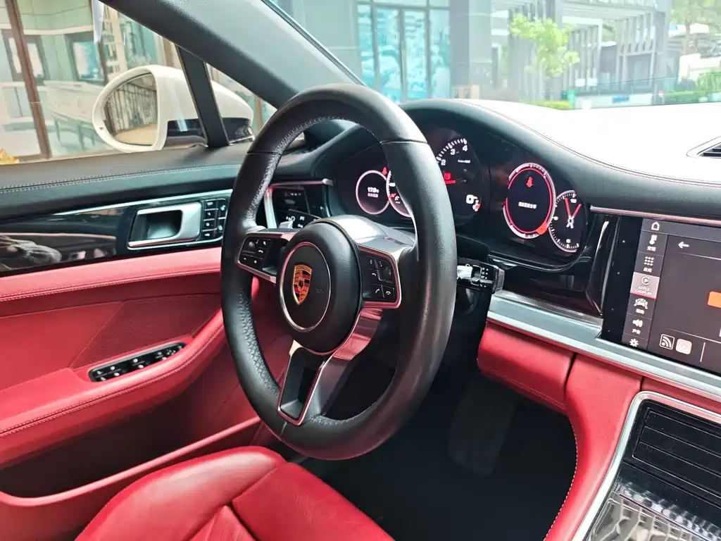 Porsche Panamera 2018 — фото 10