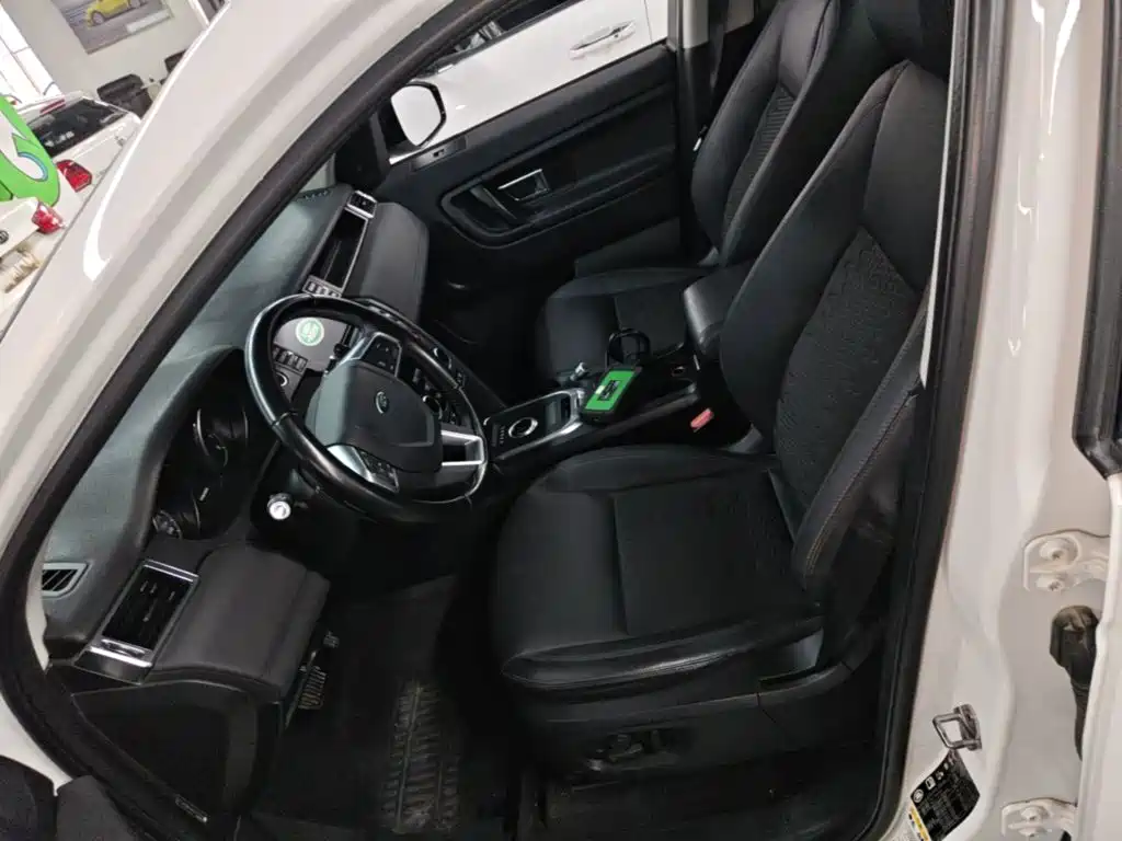 Land Rover Discovery Sport 2019 — фото 11