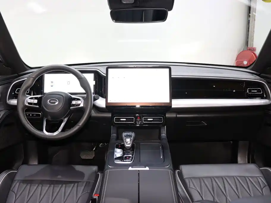 GAC Trumpchi GS8 2025 — фото 11