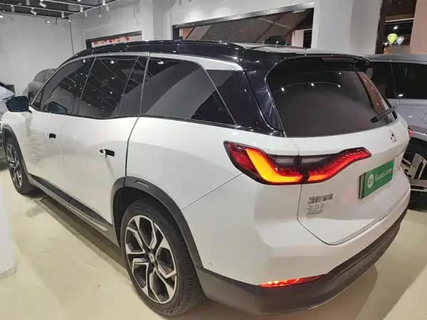 NIO ES8 2019