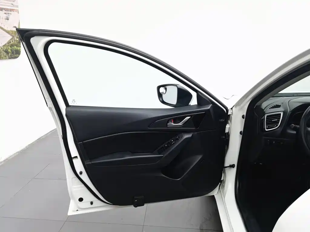Mazda 3 Angkesela 2016 — фото 8