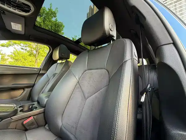 Porsche Macan 2015