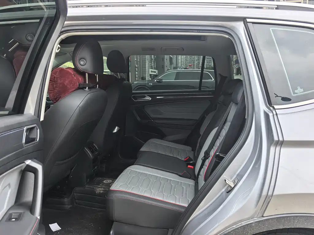 Volkswagen Tiguan L New Energy 2022 — фото 16
