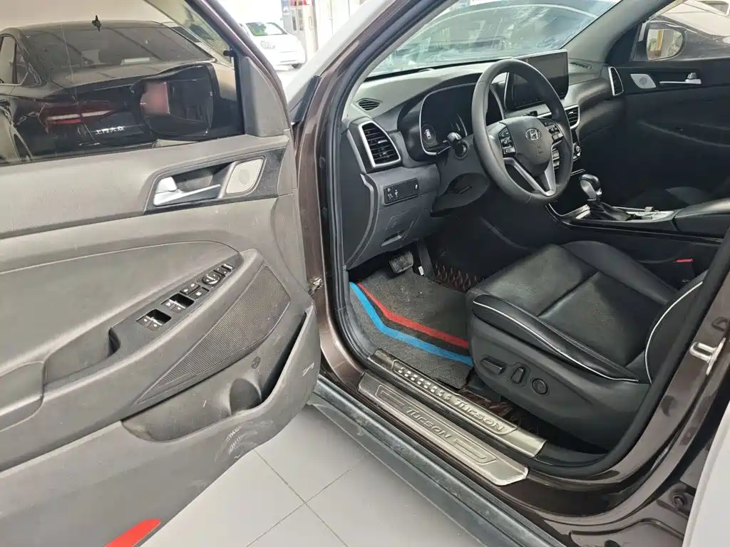 Hyundai Tucson 2020 — фото 16