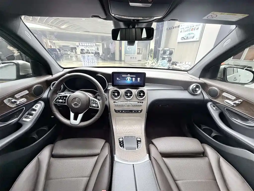 Mercedes-Benz GLC 2020 — фото 13