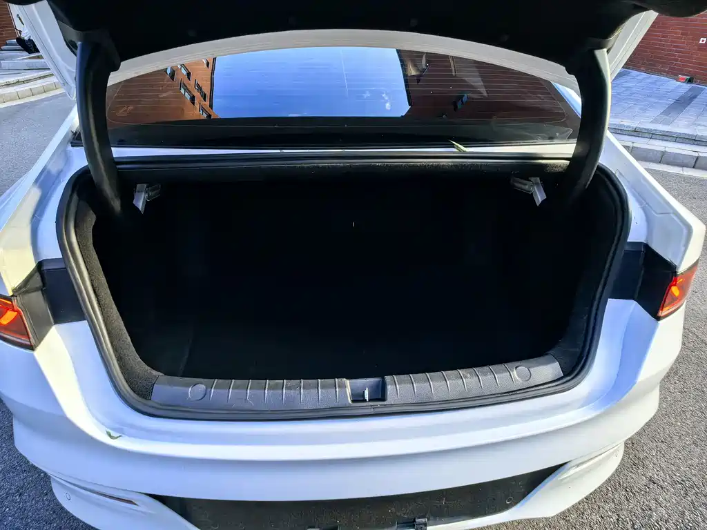 BYD Qin PLUS 2022 — фото 16