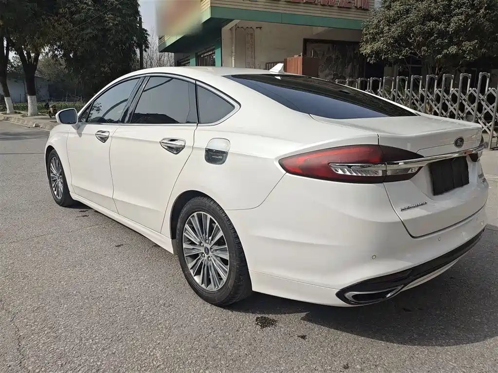 Ford Mondeo 2017 — фото 8