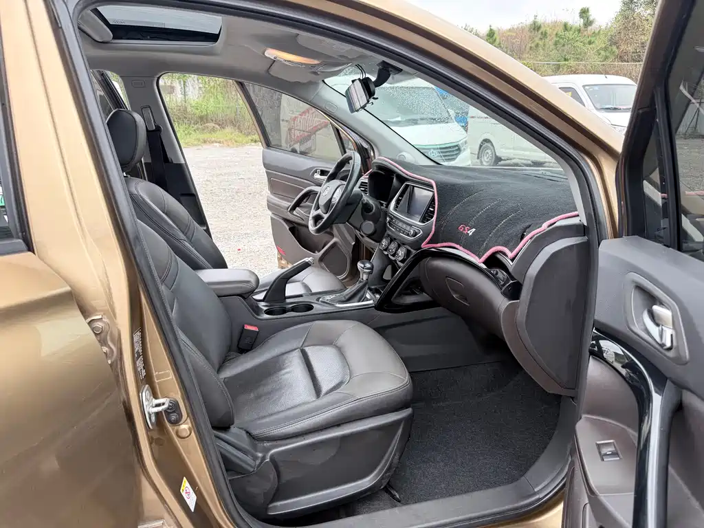 GAC Motor Trumpchi GS4 2015 — фото 10