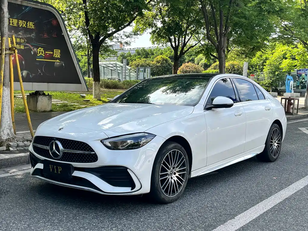 Mercedes-Benz C-Class 2024 — фото 1