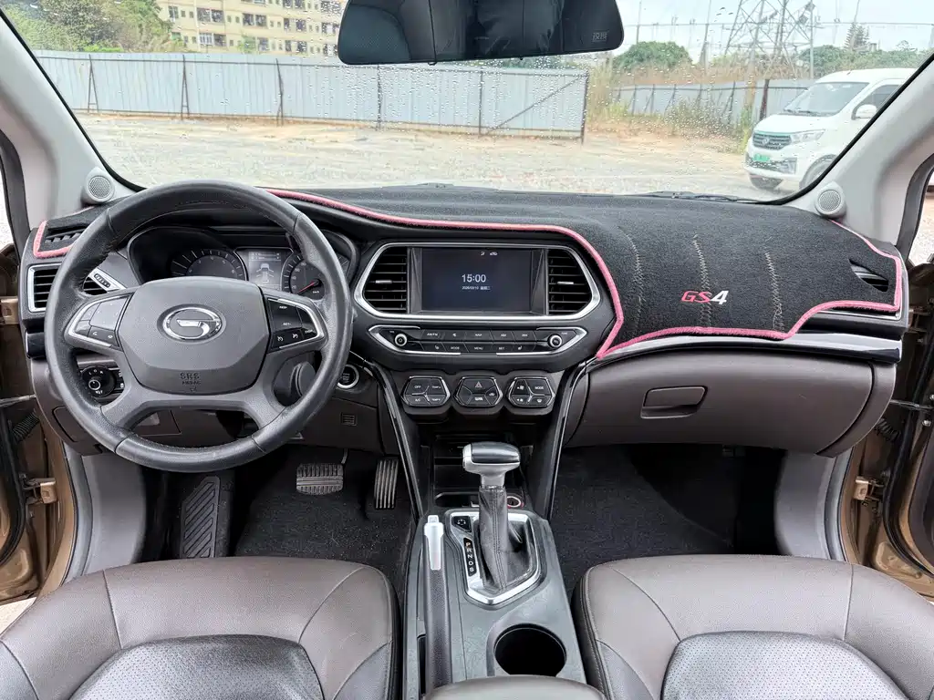 GAC Motor Trumpchi GS4 2015 — фото 11